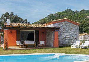 Cozy home in Costa Rei -CA-