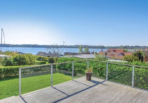Cozy home in Hejls with house sea view