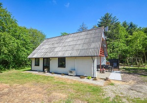 Cozy home in øster assels with sauna