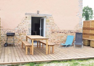 Cozy home in Sainteny with kitchen