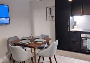 Crow's Nest Glandore - 4 - Self Catering