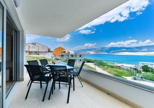 Crowonder Pag View, Apartment A1