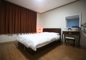 Crystal Residence Hotel