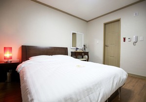 Crystal Residence Hotel