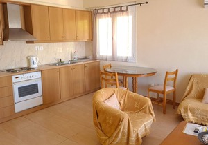 D2-George Apartments by the Sea and Airport