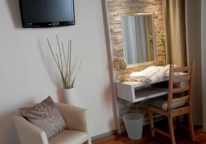Dahoam by Sarina - Rooms & Suites