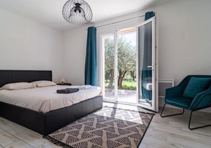 Dathona - Charmante maison avec piscine est jardin