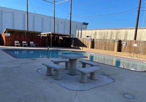Days Inn & Suites by Wyndham Corpus Christi Central