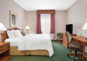 Days Inn & Suites by Wyndham Dumas