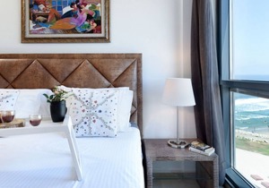 Deluxe 3 Bedroom Marina Apartment in Herzylia