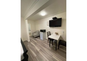 Deluxe Queen Room n Beautiful Radium Hot Springs