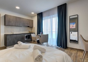 Deluxe Seaview Studio