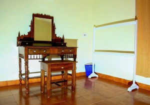 Deluxe Twin Room In British Bungalow