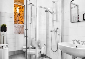 Design 2 bedrooms apartment near the city center