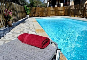 Dimitris Cottage - Two Bedroom Villa, Sleeps 4