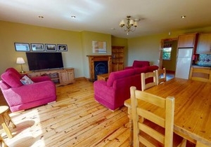 Dingle Courtyard Cottages 4 Bed Sleeps 8