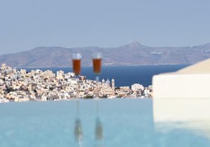 DIPOLIS luxury apartments Syros