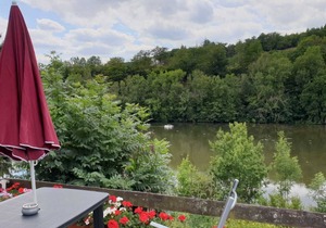 Directly on the lake, apartment with 2 separate bedrooms