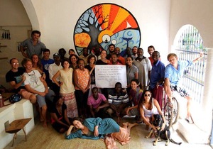 Distant Relatives Ecolodge & Backpackers