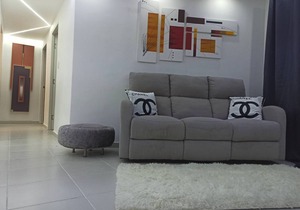 Luxurious Apartment 4to level with security camera