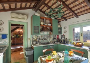 Do you live in a villa, or have you always wanted to? Then this vacation home is probably the right