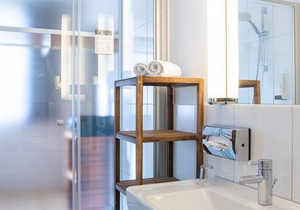 Double room comfort, excl. Breakfast, cancellation free of charge - Hotel Jedermann