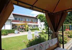 Double room street side - Pension Sonnenschein