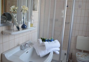 Double room with shower/WC - Gästehaus Jostock-Hermes