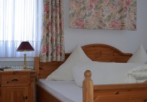 Double room with shower/WC - Gästehaus Jostock-Hermes