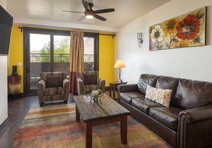 Downtown Moab | Private Hot Tub | Bike Storage | Pet Friendly | Easy Parking
