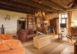 Dreamy Holiday Home in Clermont d' Excideuil with Fireplace