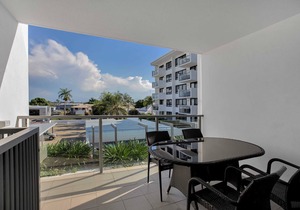 Dual Key Three Bedroom Apartment close to CBD