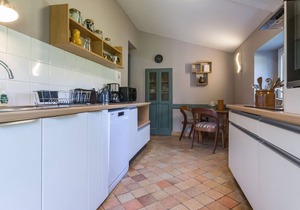 Eco-friendly Cottage Near Vioreau Forest: 3BR, Enclosed Garden, Cozy Fireplace