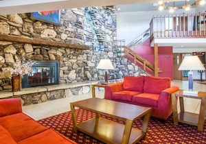Econo Lodge Inn & Suites Stevens Point