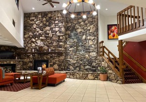 Econo Lodge Inn & Suites Stevens Point