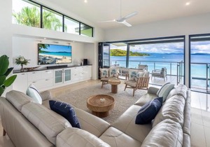 Edge Penthouse on Hamilton Island by HIHA