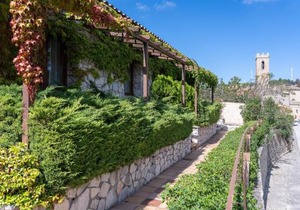 El Clos 4