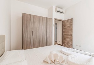 "Elegant and spacious apartments 80 m from the lake in Griante, nice resort on Lake Como, 3 km from