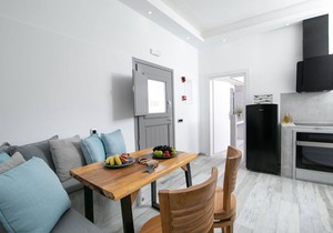 Elite Santorini Villa | Aegean Melody Suites | 2 Bedroom | Heated Outdoor.