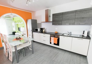 Emerald SOCA Apartment