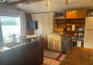 Enchanting Kenai River Retreat