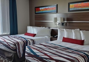 Encore Suites by Service Plus Inns