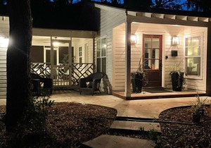 Enjoy FALL BREAK 🏝️ Perfect location for families+4 Bikes. 2 night min most dates