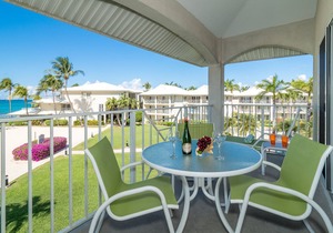 Enjoy spectacular views of the ocean and beach from this Oceanview unit!