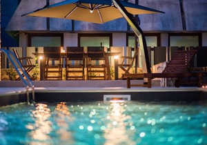 Enjoy the pool | Luxurious holiday home in a central location