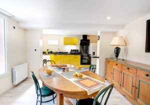Espelidou is a 2 bedroom, 1 bathroom house is a few minutes from Orléans