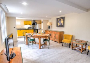 Espelidou is a 2 bedroom, 1 bathroom house is a few minutes from Orléans