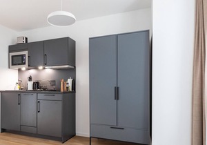 Essen Kettwiger Str | Suite L + Balcony
