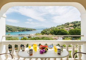 Evanna: Walk to Beach, Sea Views, A/C, WiFi, Car Not Required - 3425