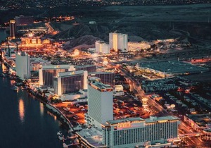 Everything You Need For A Comfortable Stay! 4 Modish Units, Free Parking, Casino